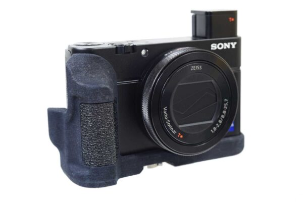 Sony RX100-III, RX100-IV, RX100-V, RX100-VI, RX100-VII (no quick release)